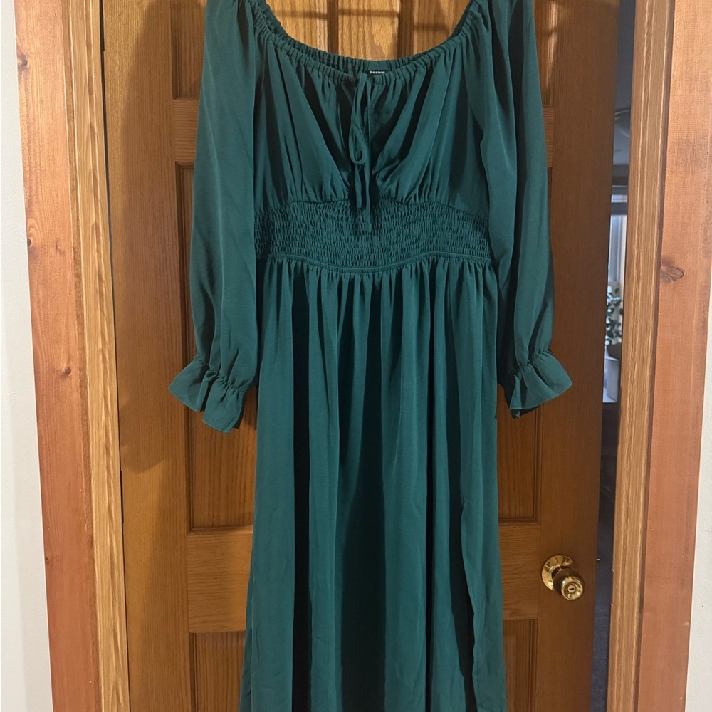 Elegant Green Women's Dress